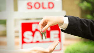 What does a real estate agent do?